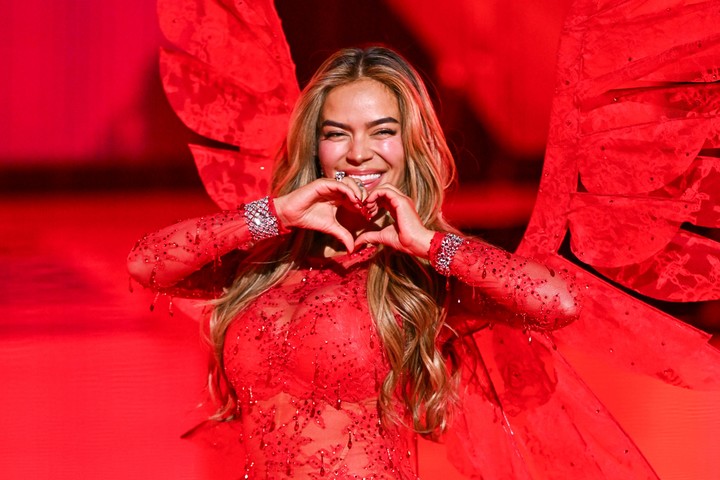 El regreso de Victoria’s Secret y el brillo latino de Karol G