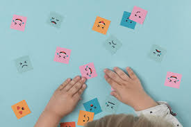 Educación emocional para la infancia: actividades para hacer en casa - Grupo Sorolla Educación
