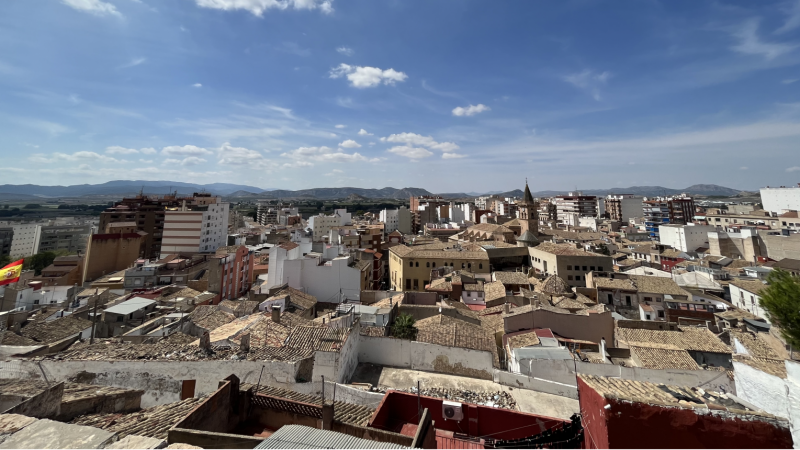 Estudiar viviendo lejos de la universidad, ¿un lujo?